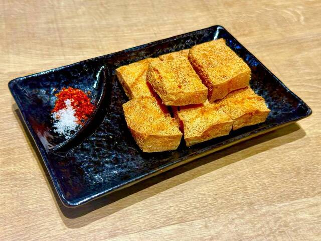 鶏部長と豚課長的实拍高清图