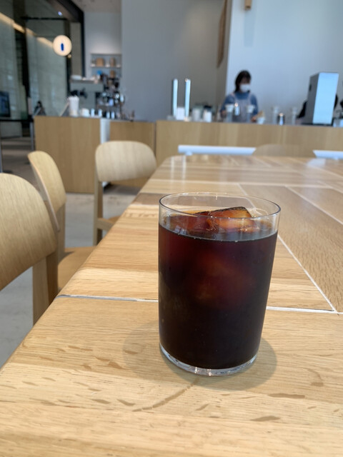 ブルーボトルコーヒー 竹芝カフェ的實拍高清圖