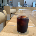 ブルーボトルコーヒー 竹芝カフェ的實拍圖