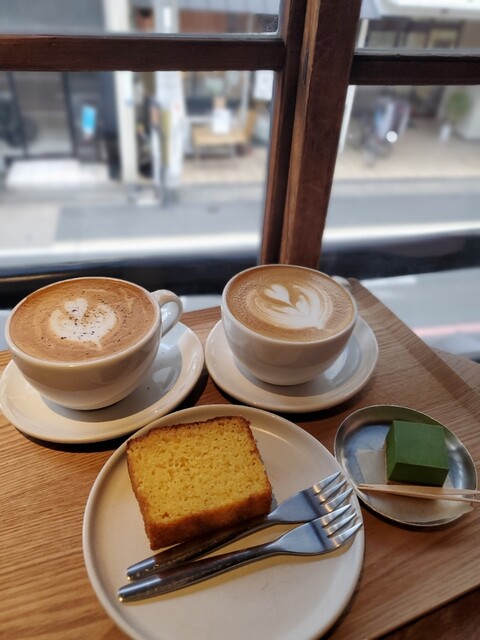 ブルーボトルコーヒー 京都六角カフェ的实拍高清图