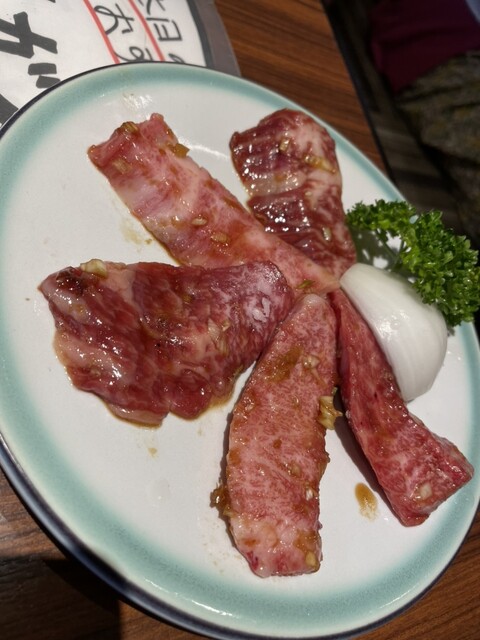 recommendations image for 炭火焼肉 こうしん