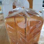 MILK IN BREAD的实拍图