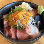 魚○本店的實拍圖