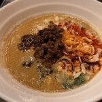 四川担々麺 ななつぼし 新橋店的實拍圖