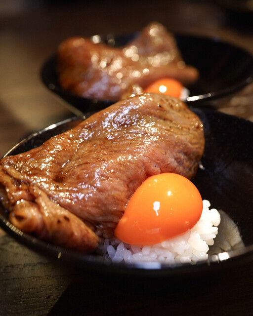 黒毛和牛焼肉 白か黒的實拍高清圖