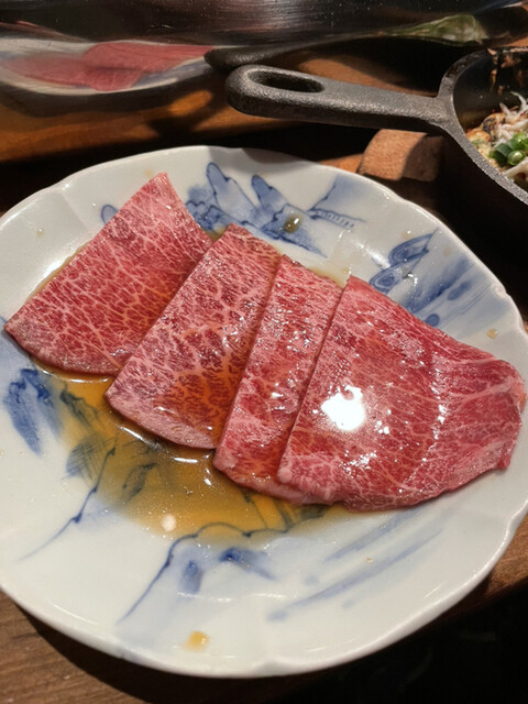 日本酒と焼肉 吉岡太一的实拍高清图