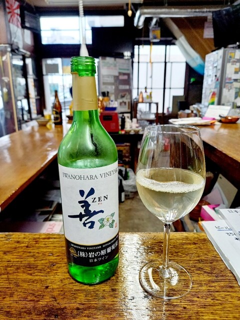 立ち飲み酒場 石川源蔵商店的实拍高清图