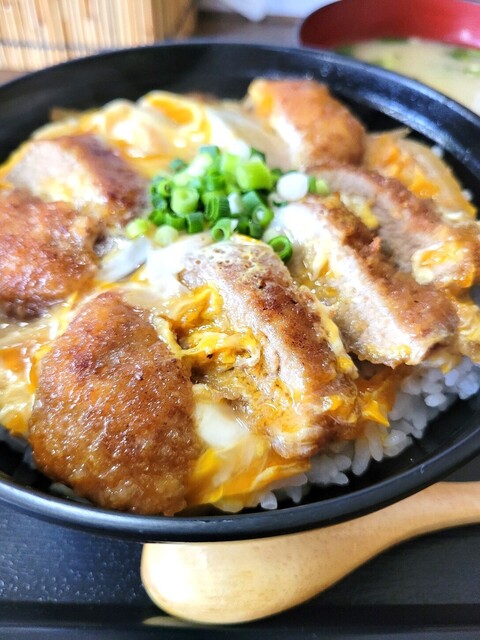 天山食堂的實拍高清圖