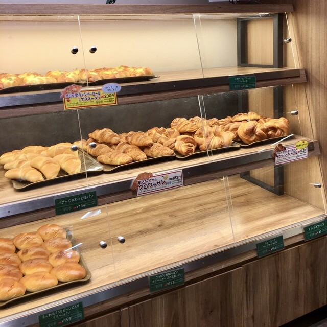 recommendations image for ベーカリー&カフェ ルパ 笹塚店