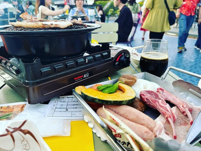 食と緑の空中庭園的实拍高清图