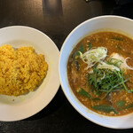 Hot Spice Shop Hood Dog的实拍图