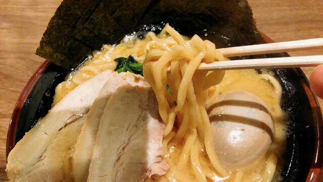 横浜家系ラーメン 武田家 旭川店的实拍高清图