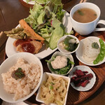 食堂 山小屋的實拍圖