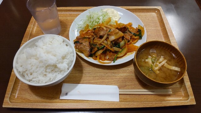 大衆食堂 定食のまる大 飯田橋西口店的实拍高清图