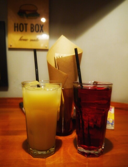 バーガーショップホットボックス的实拍高清图