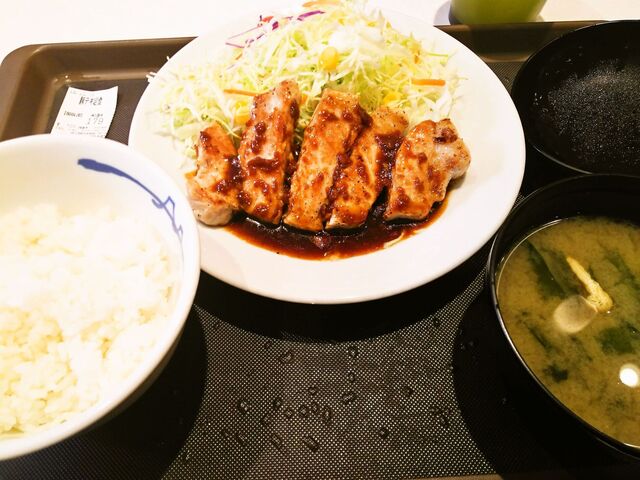 松屋 府中店的实拍高清图