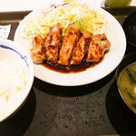 松屋 府中店的实拍图