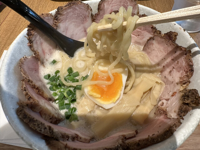ラーメン家 みつ葉  あべの出張所的实拍高清图