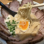 ラーメン家 みつ葉  あべの出張所的实拍图