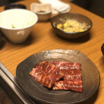 焼肉家 KAZU 神楽坂的实拍图
