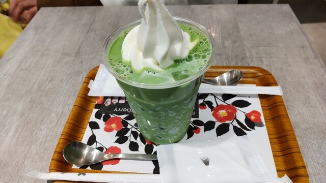 ナナズ グリーンティ 福岡パルコ店的實拍高清圖