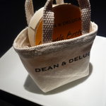DEAN & DELUCA MARKET STORES 八重洲的實拍圖