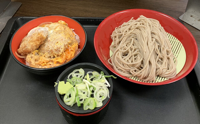 名代 富士そば 大井町駅前店的實拍高清圖