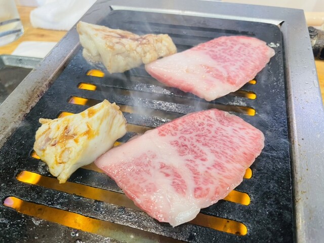 立喰い焼肉 治郎丸 秋葉原店的實拍高清圖