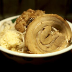 ラーメン 雷 東京本丸店的實拍圖