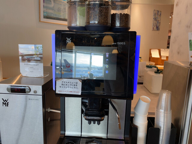 TSUTAYA BOOKSTORE CAFE LOUNGE 福岡空港店的實拍高清圖