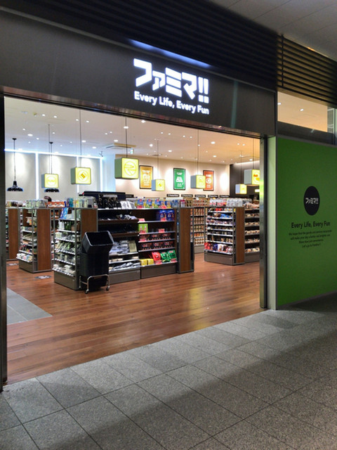 ファミマ!! 秋葉原UDX店的實拍高清圖