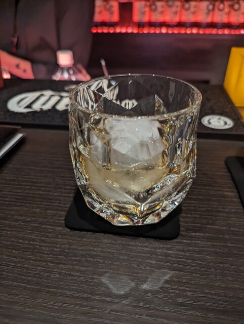 BAR ライオン的實拍高清圖