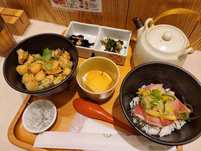 だし茶漬け+肉うどん えん ルクア大阪店的实拍高清图