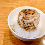 うしまる担々麺倶楽部的實拍圖