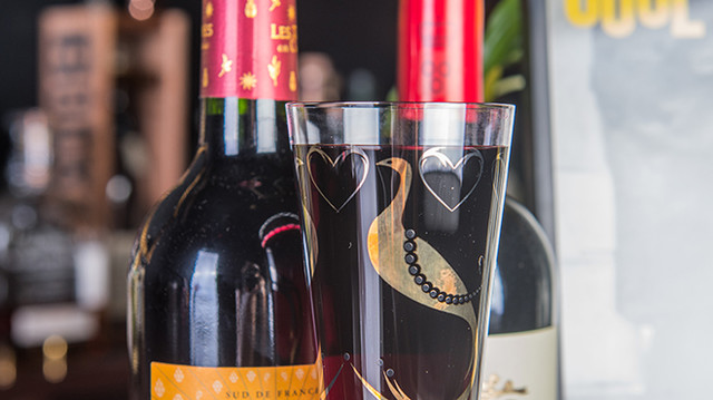 バー クラ クラ的实拍高清图