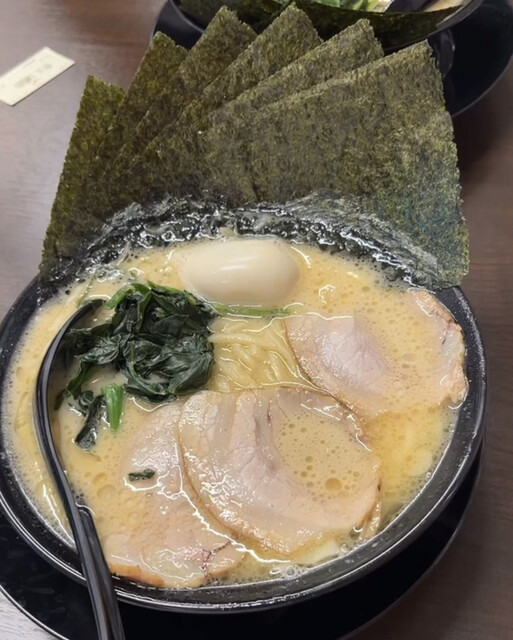 横浜家系ラーメン 龍馬家 柳川店的實拍高清圖