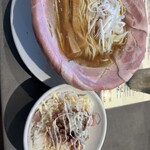 ラーメン 大戦争 和泉店的实拍图