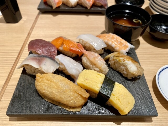 鮨・酒・肴　杉玉 南森町的實拍高清圖