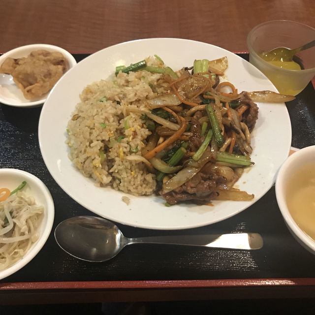 東和酒場的實拍高清圖