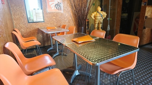 CAFE RESTAURANT GARAGE的实拍高清图