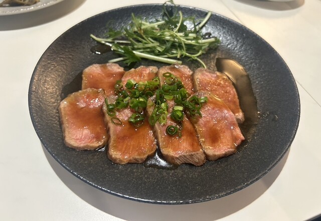 牛タン炭火焼仁 大阪分店的實拍高清圖