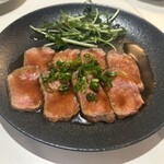 牛タン炭火焼仁 大阪分店的實拍圖