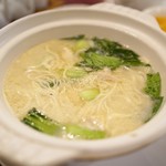 新橋亭的實拍圖