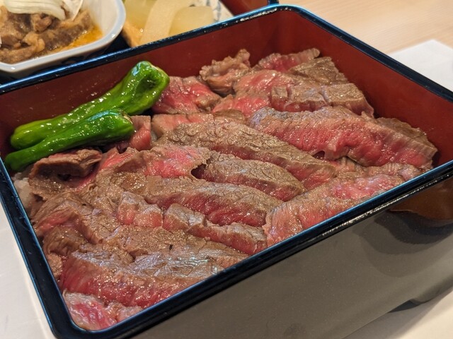 肉と庭 まつを的实拍高清图