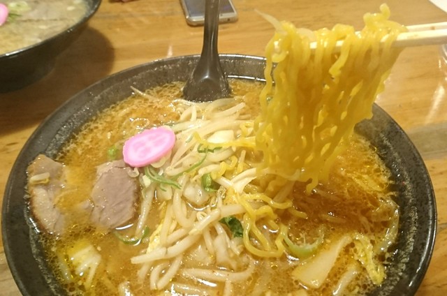 ラーメンさんぱち 滝川店的实拍高清图