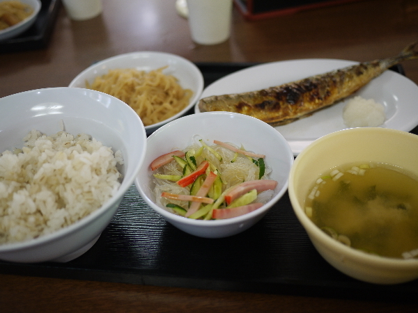 監獄食堂的實拍高清圖
