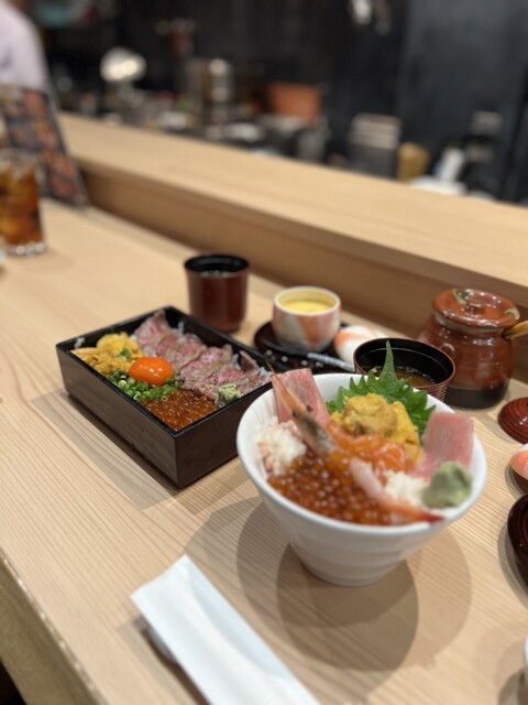 元祖ぶっち切り寿司 魚心 心斎橋店的實拍高清圖