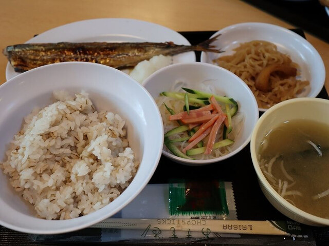 監獄食堂的實拍高清圖
