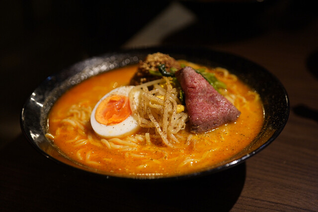 黒毛和牛焼肉 白か黒的實拍高清圖