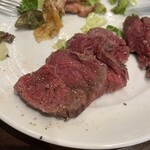 肉塊 UNO的實拍圖